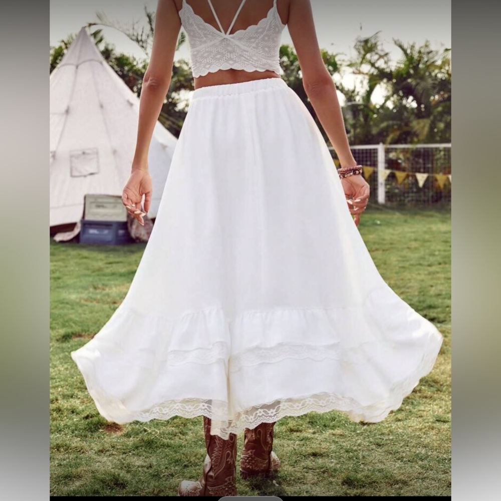Elegant White Lace Maxi Skirt - Picture 2 of 6